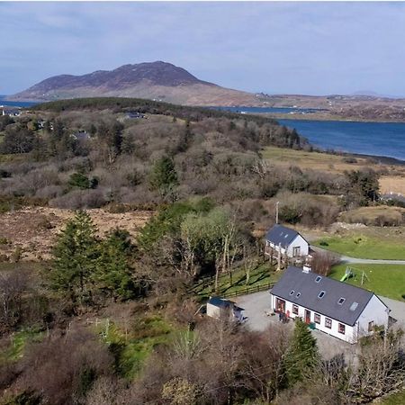 Red Deer Cosy Apartment In Letterfrack Connemara Exterior photo